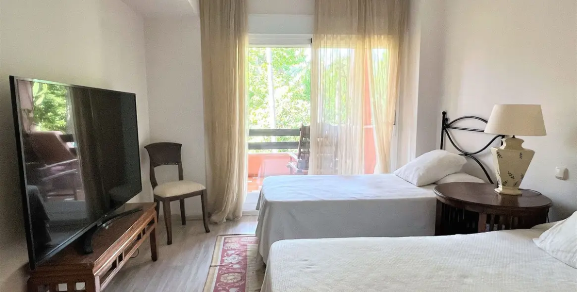 Long-term rent of middle floor apartment in Guadalmina Baja 14