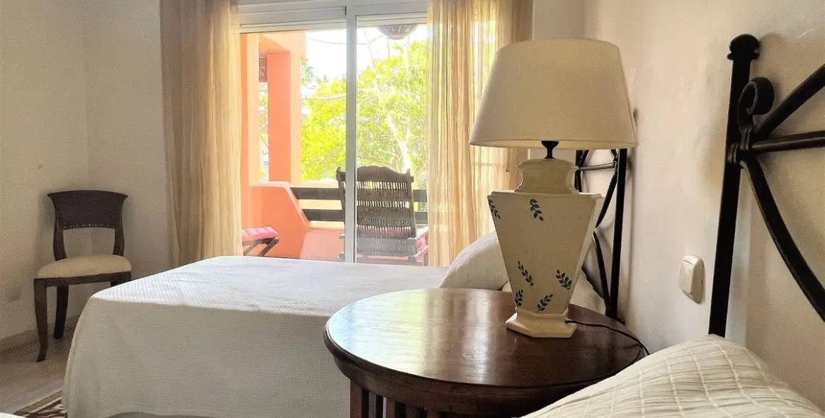 Long-term rent of middle floor apartment in Guadalmina Baja 15
