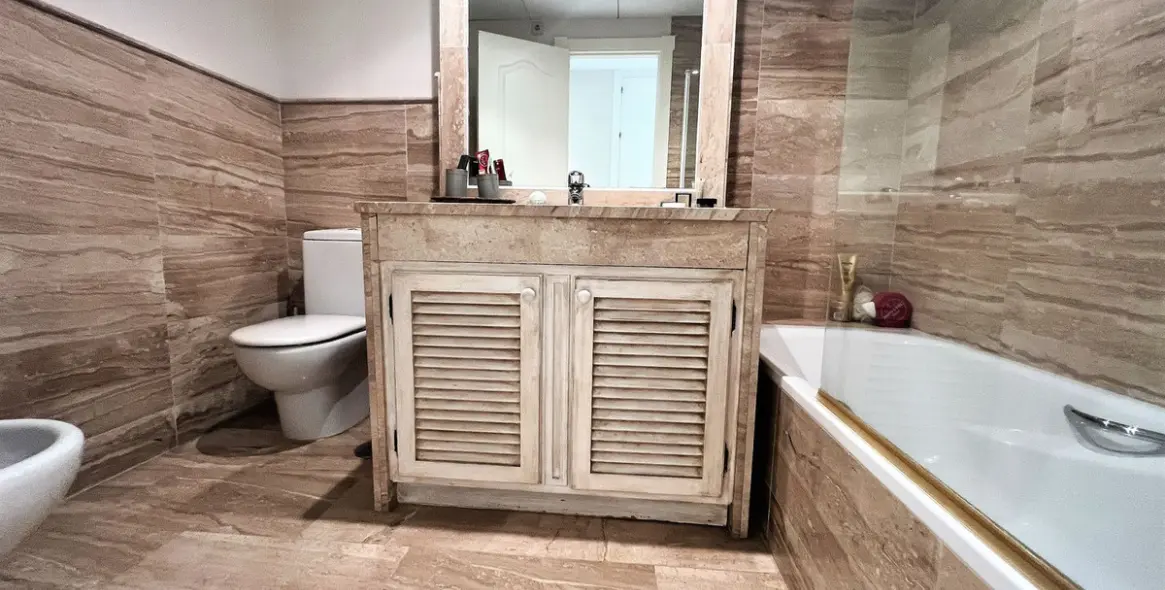 Long-term rent of middle floor apartment in Guadalmina Baja 19