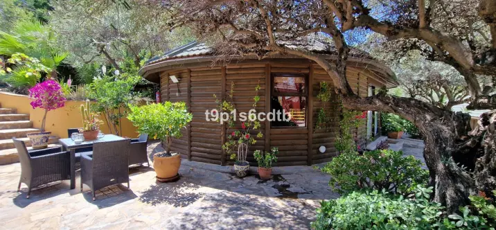 Продажа  отдельно стоящей виллы в Monda 2