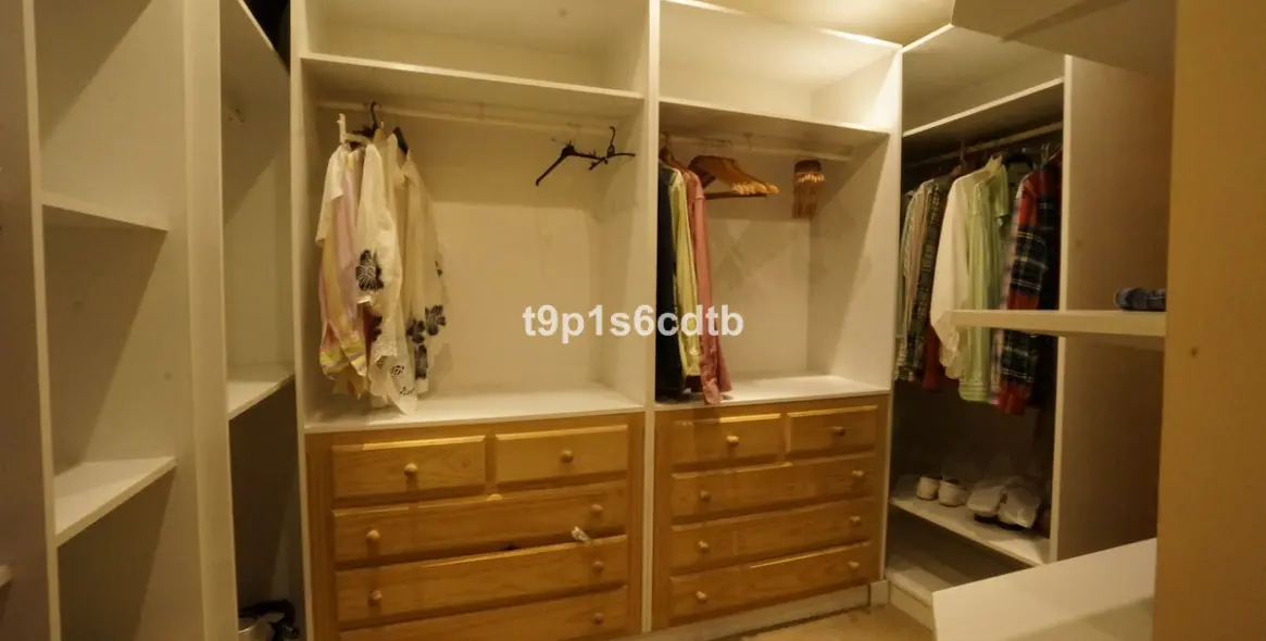 Продажа  отдельно стоящей виллы в Monda 19