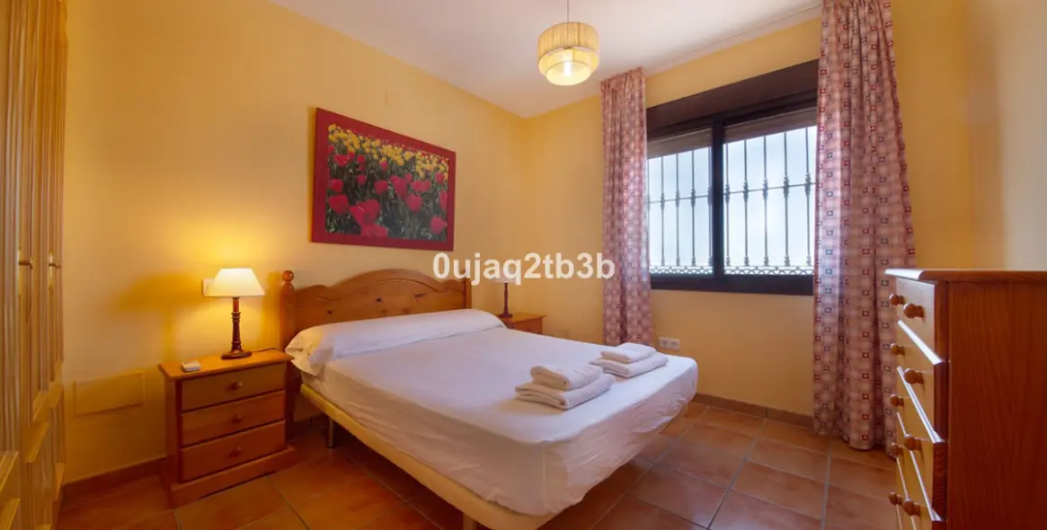 Sale of detached villa in Estepona 20