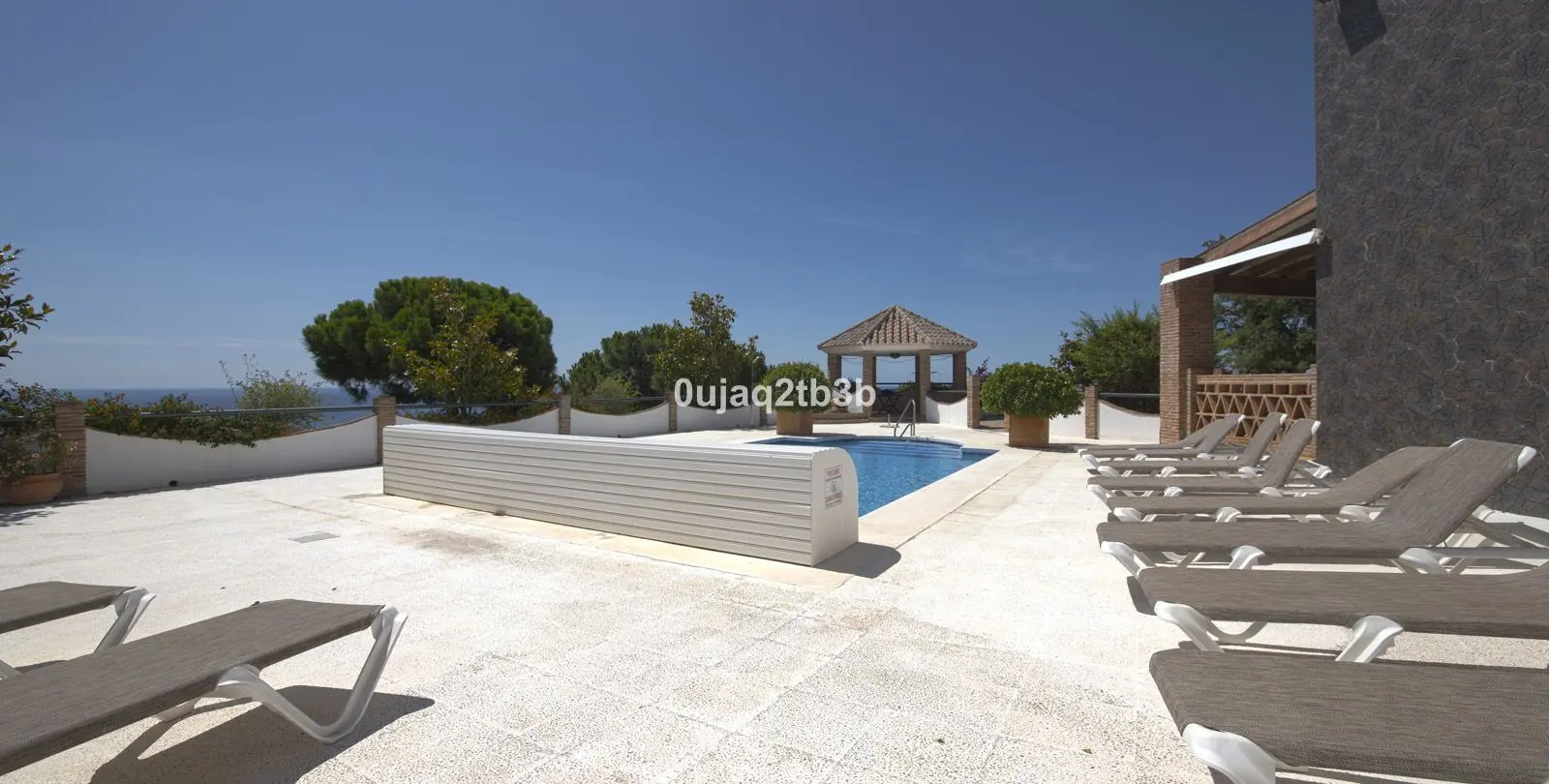 Продажа  отдельно стоящей виллы в Estepona 5