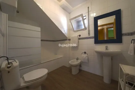 Image 6 thumb