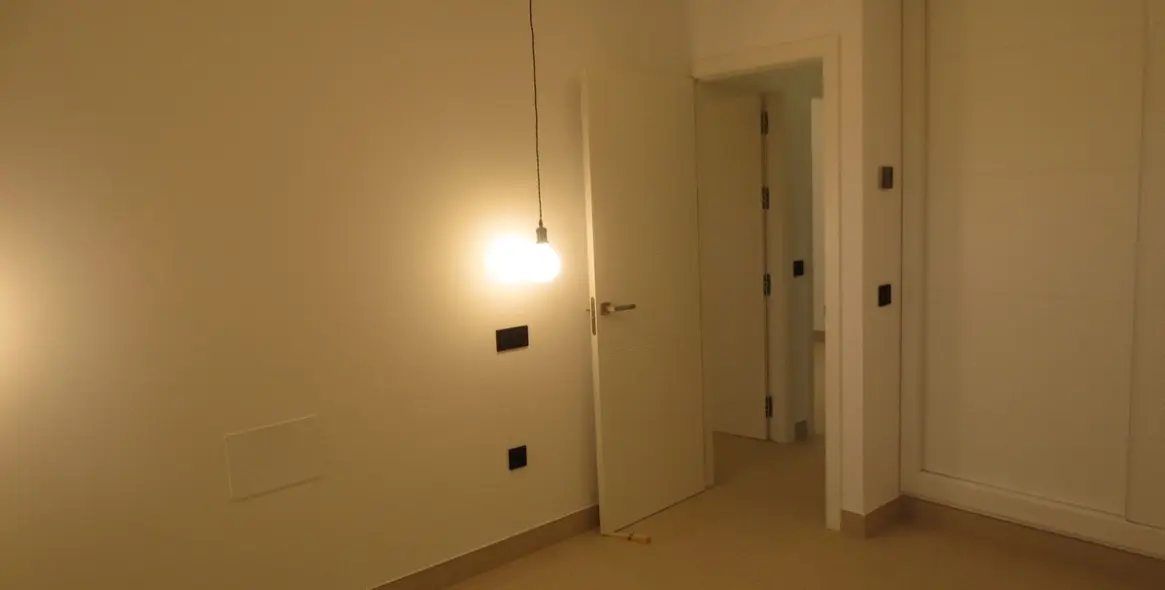 Sale of detached villa in El Coto 28