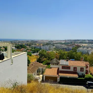 Venta de parcela residencial en Nueva Andalucía