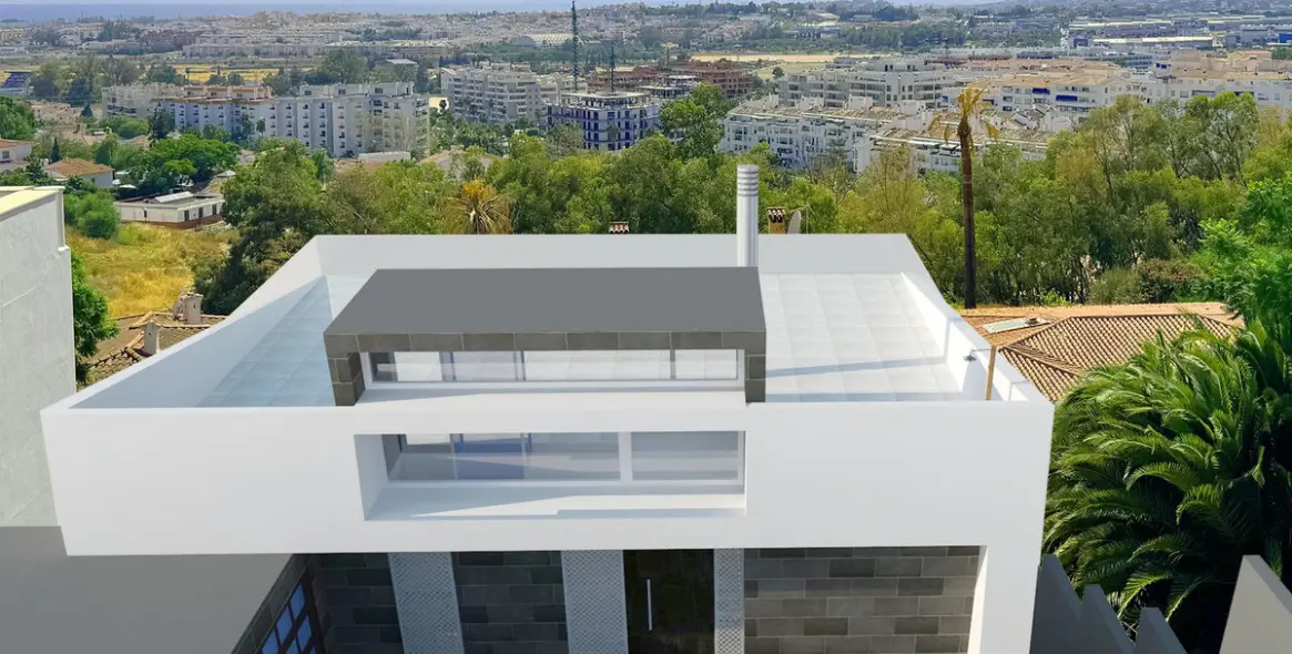 Venta de parcela residencial en Nueva Andalucía 13