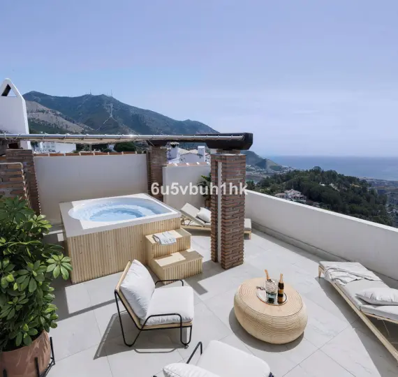 Продажа  отдельно стоящей виллы в Mijas