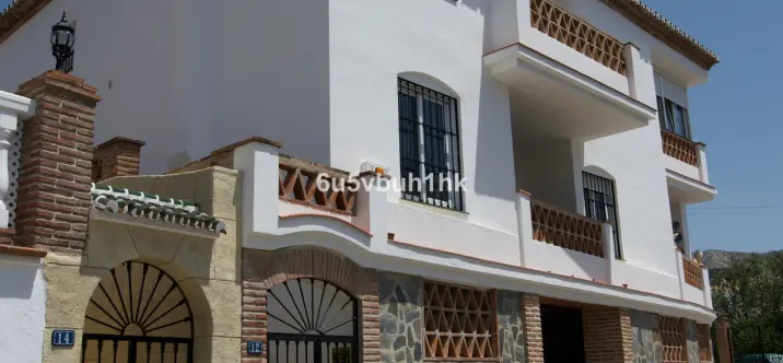 Продажа  отдельно стоящей виллы в Mijas 4