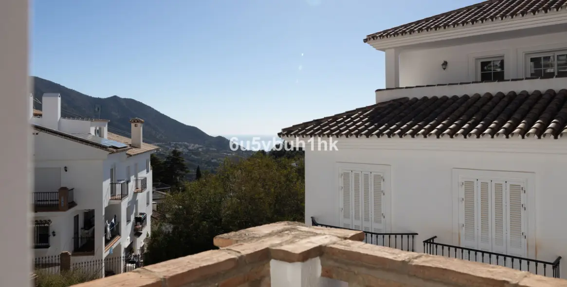Sale of detached villa in Mijas 12