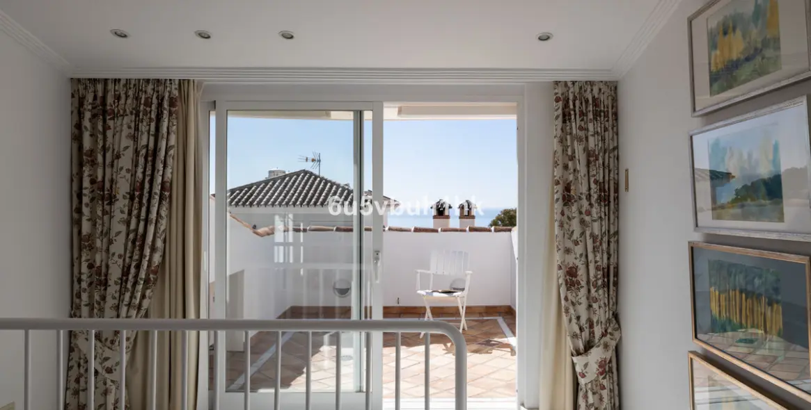 Sale of detached villa in Mijas 17