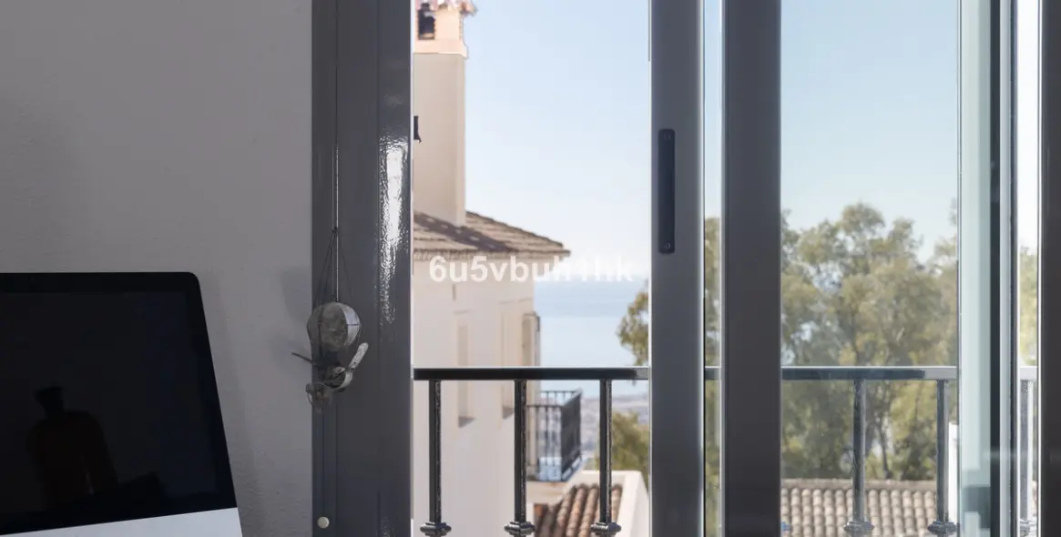 Sale of detached villa in Mijas 32