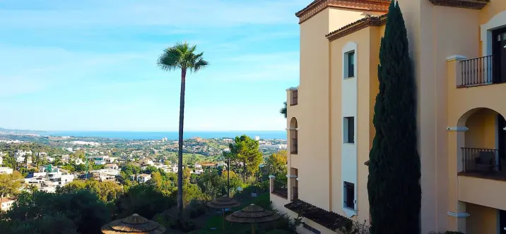 Продажа апартаментов на среднем этаже в Benahavís 2