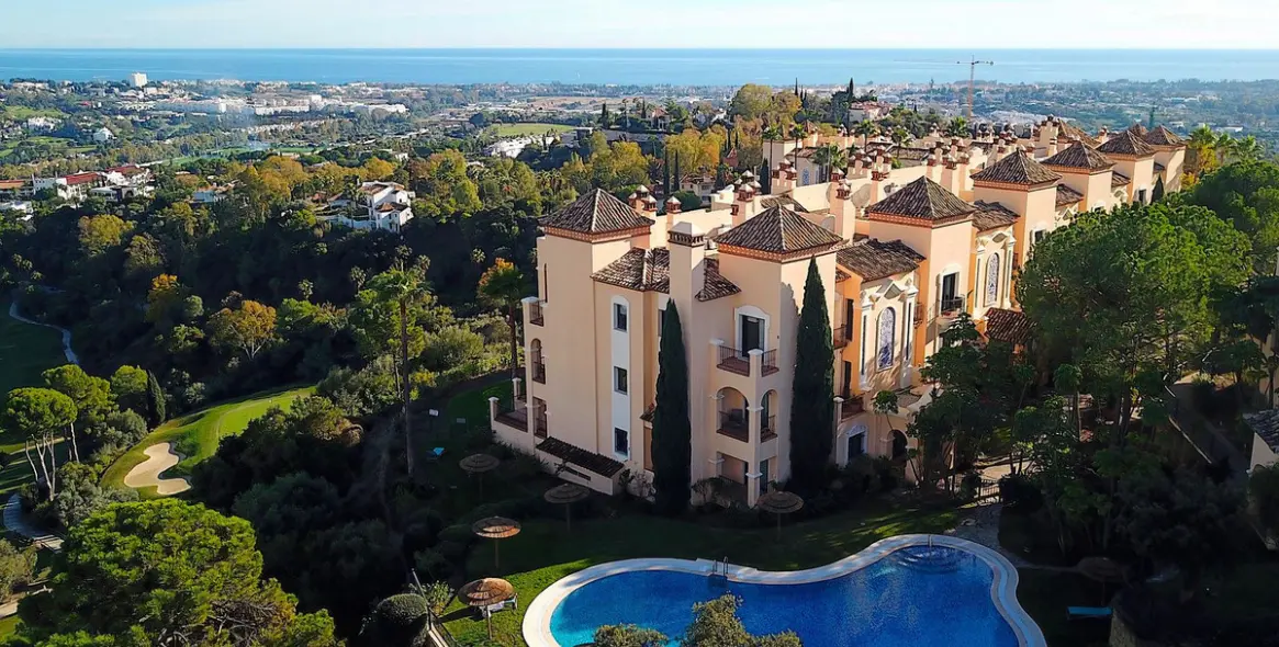 Продажа апартаментов на среднем этаже в Benahavís 4