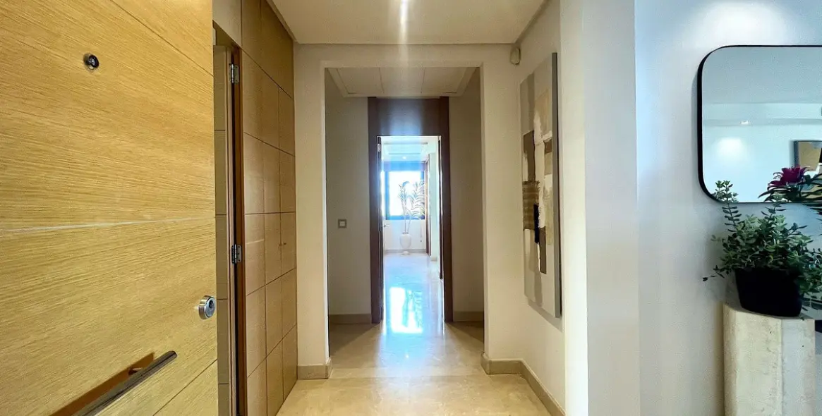 Продажа апартаментов на среднем этаже в Benahavís 6