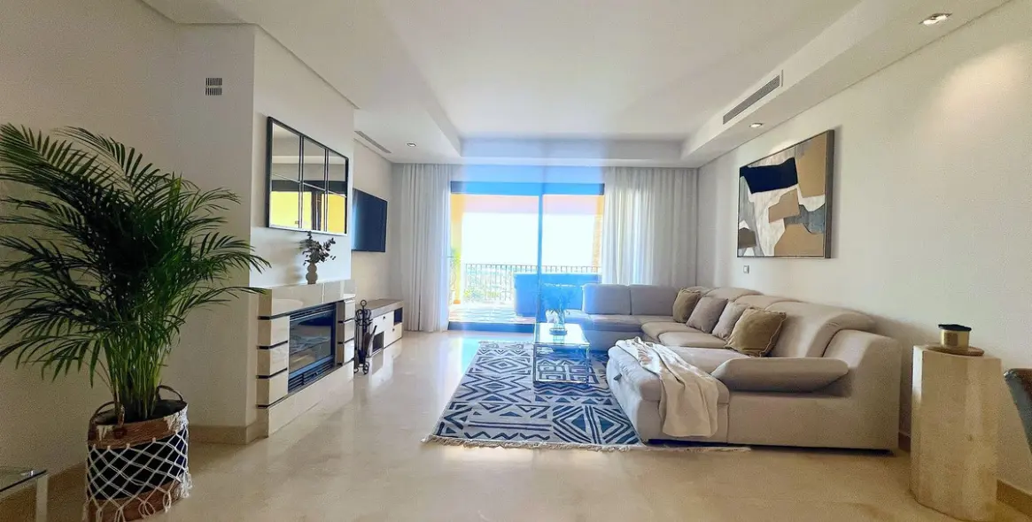 Продажа апартаментов на среднем этаже в Benahavís 12