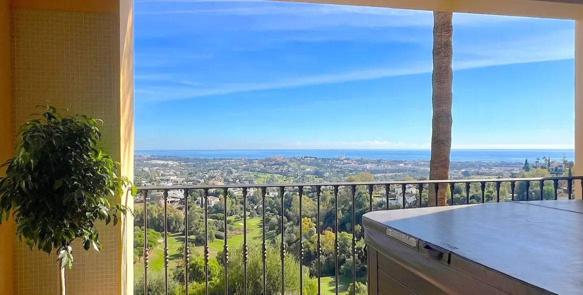 Продажа апартаментов на среднем этаже в Benahavís 18