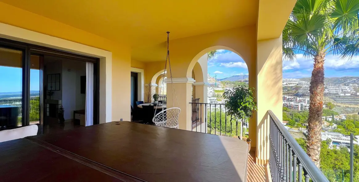 Продажа апартаментов на среднем этаже в Benahavís 21