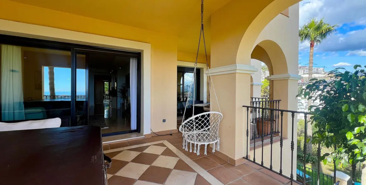 Продажа апартаментов на среднем этаже в Benahavís 22