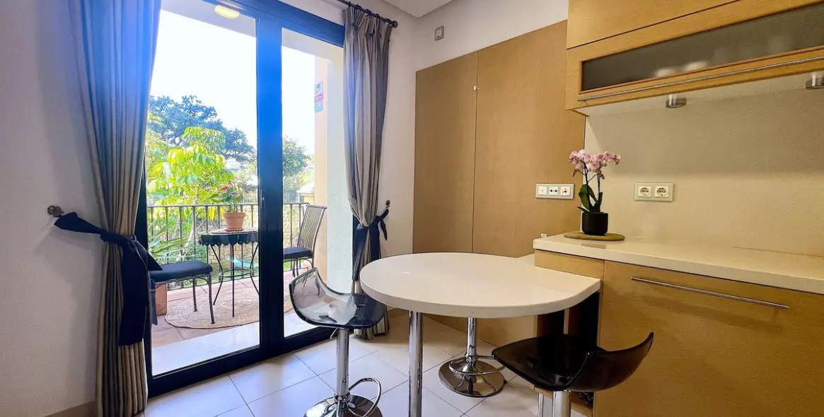 Продажа апартаментов на среднем этаже в Benahavís 32