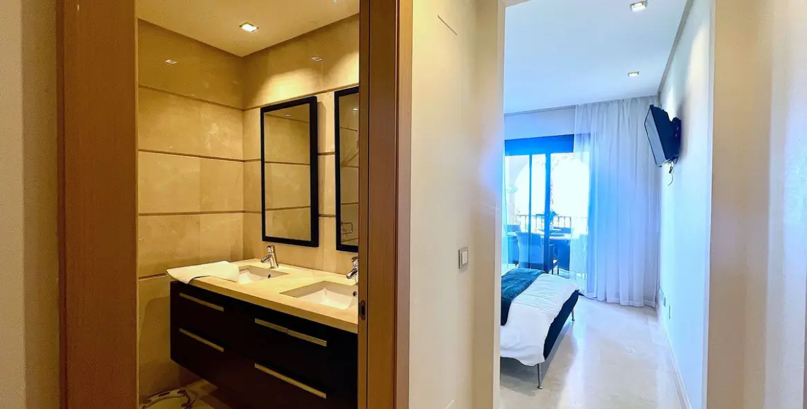 Продажа апартаментов на среднем этаже в Benahavís 38