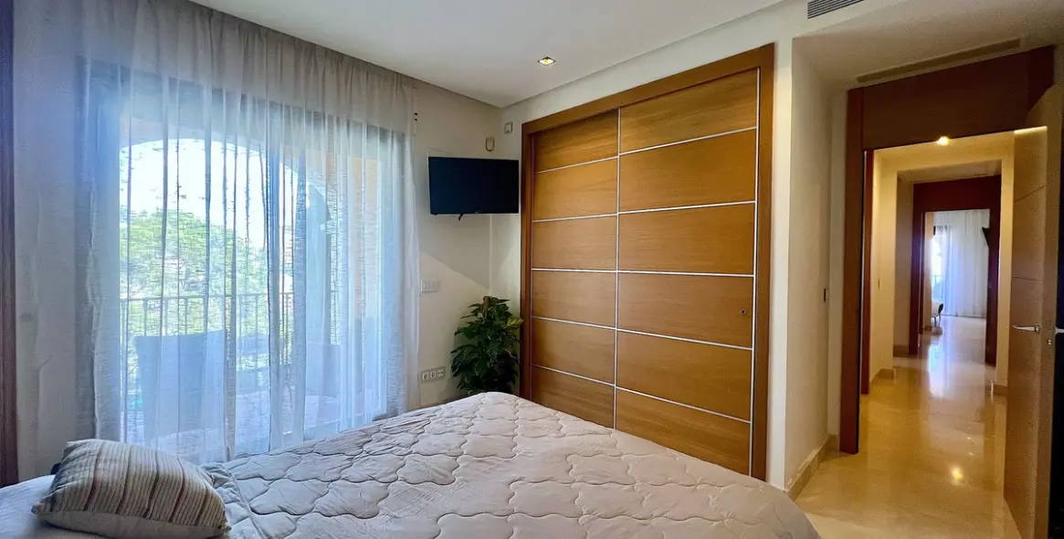 Продажа апартаментов на среднем этаже в Benahavís 49