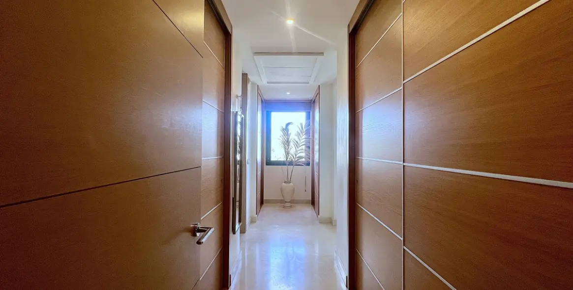 Продажа апартаментов на среднем этаже в Benahavís 50