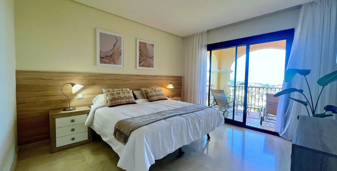 Продажа апартаментов на среднем этаже в Benahavís 54