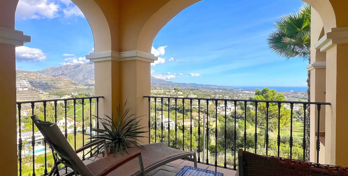 Продажа апартаментов на среднем этаже в Benahavís 56