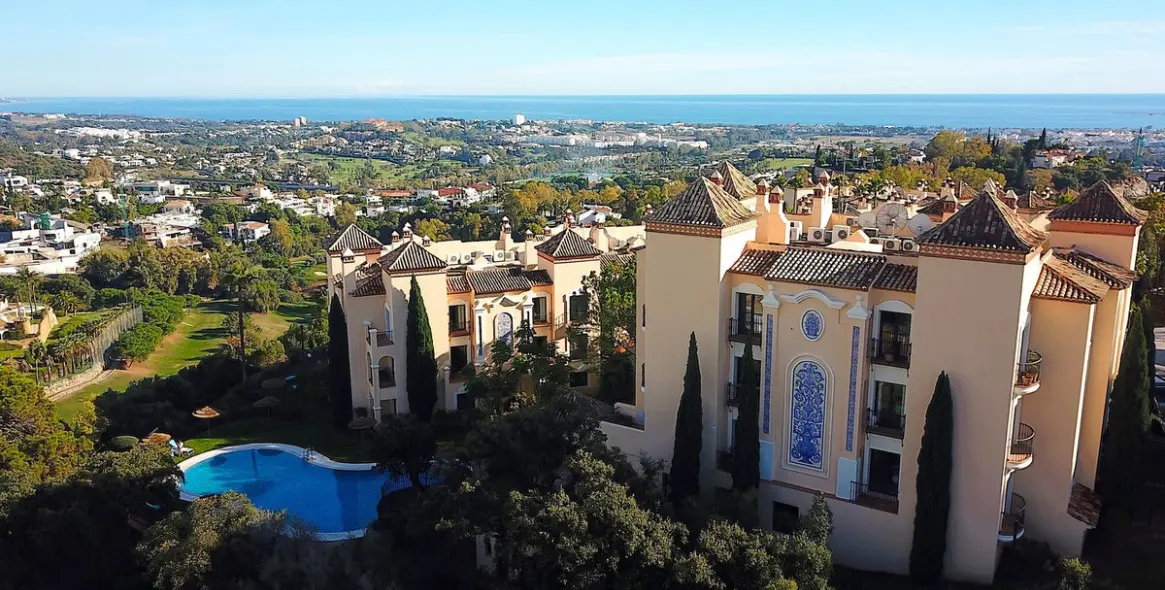 Продажа апартаментов на среднем этаже в Benahavís 63