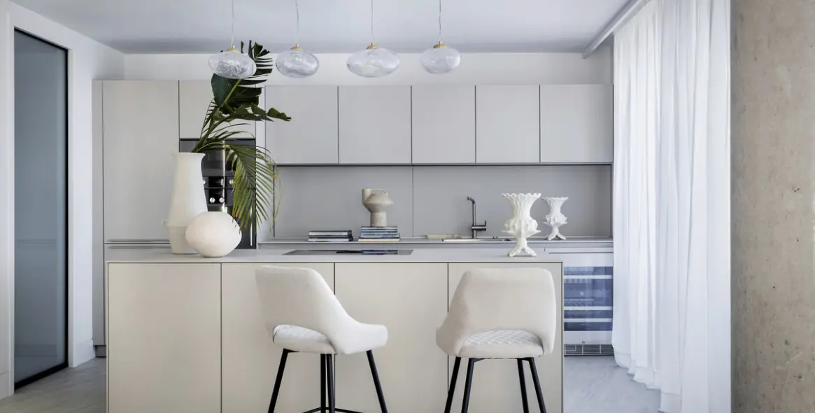 Продажа апартаментов на среднем этаже в Estepona 5