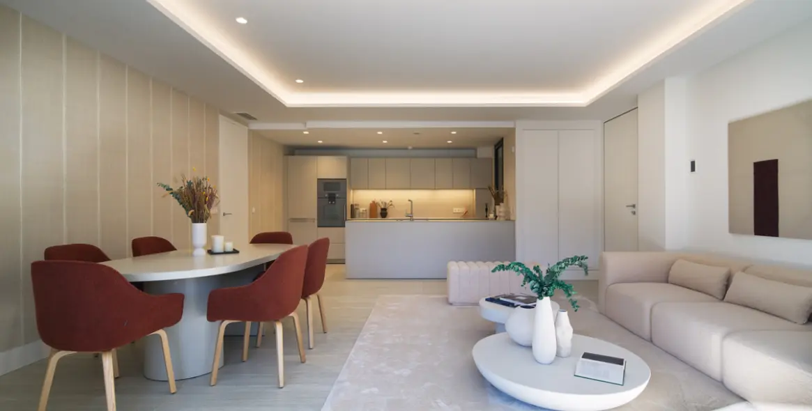 Продажа апартаментов на среднем этаже в Estepona 6