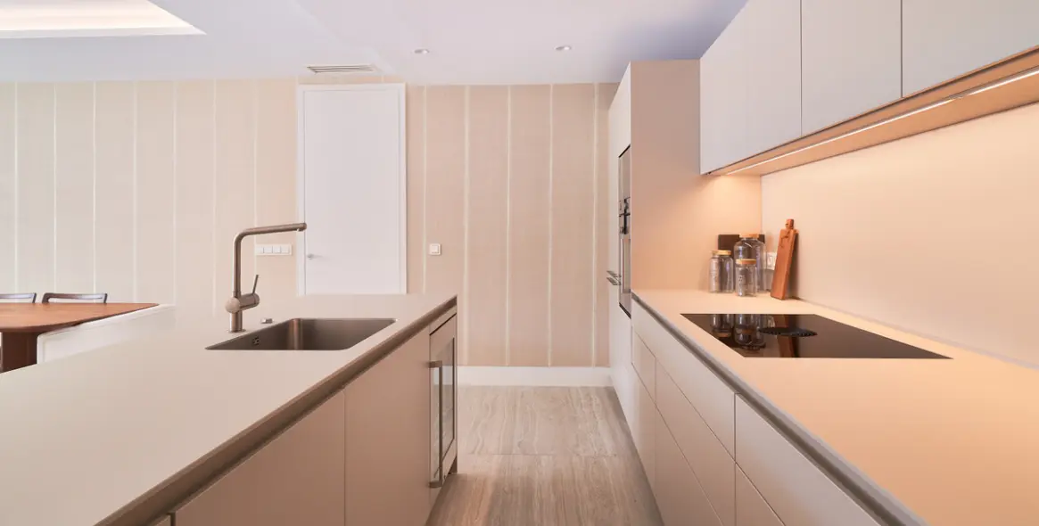 Продажа апартаментов на среднем этаже в Estepona 7