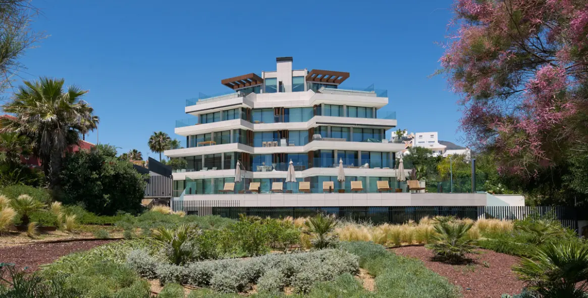 Продажа апартаментов на среднем этаже в Estepona 27