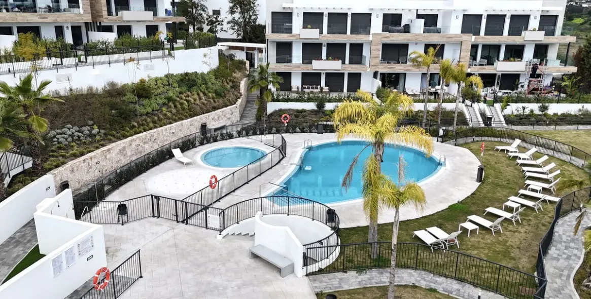 Продажа пентхауса в Estepona 2