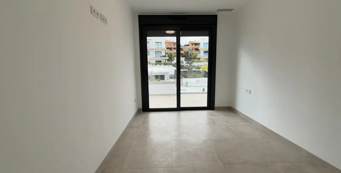 Продажа пентхауса в Estepona 14