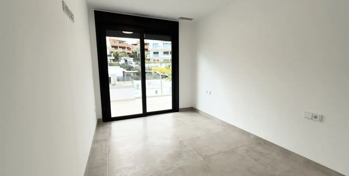 Продажа пентхауса в Estepona 18