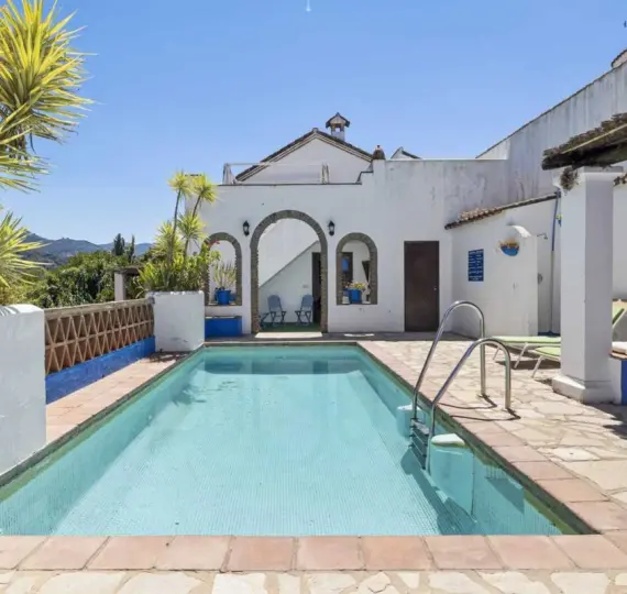 Sale of detached villa in Cortes de la Frontera