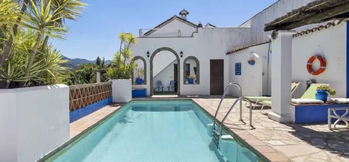 Sale of detached villa in Cortes de la Frontera 0