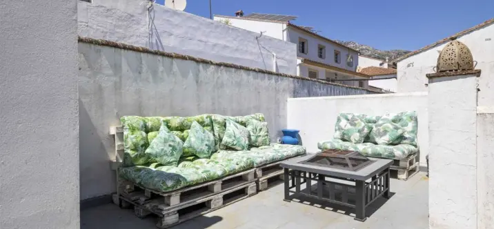 Sale of detached villa in Cortes de la Frontera 3