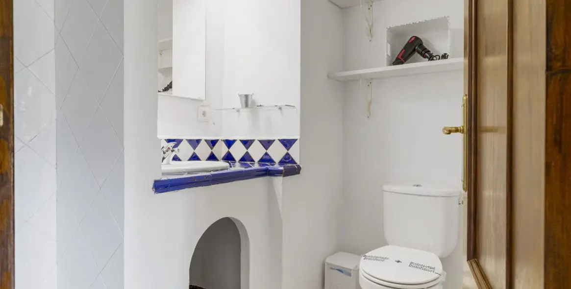 Sale of detached villa in Cortes de la Frontera 5