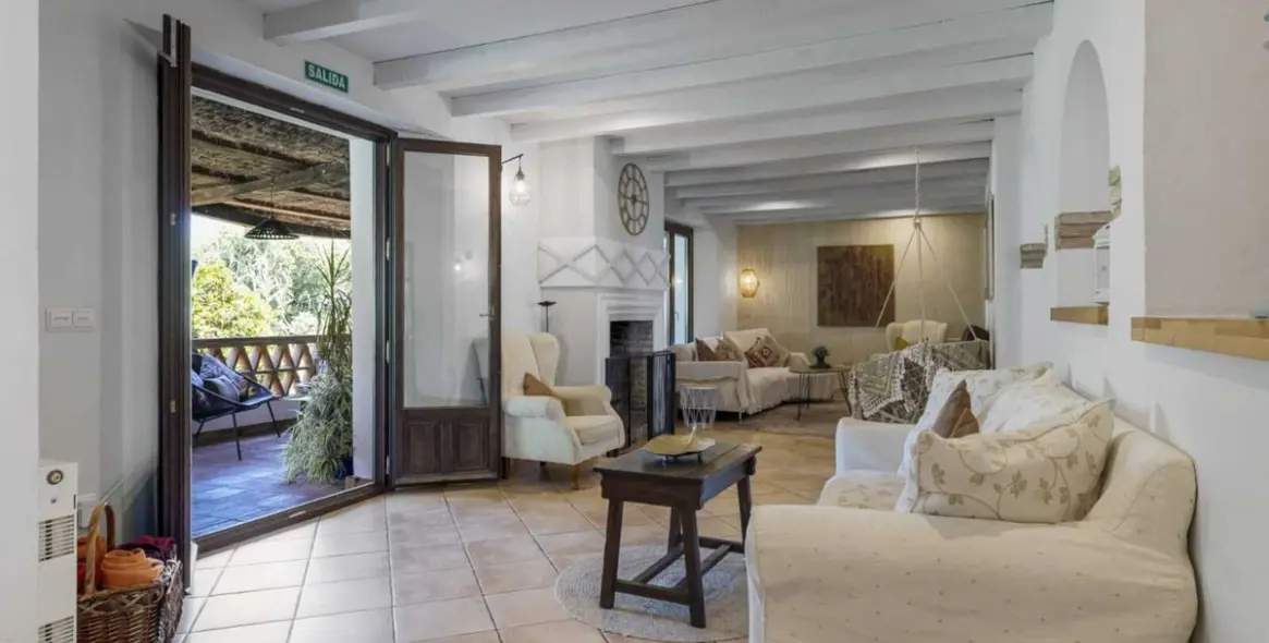 Sale of detached villa in Cortes de la Frontera 19