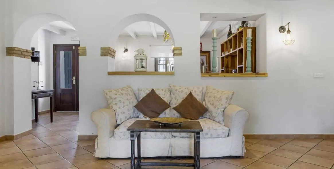 Sale of detached villa in Cortes de la Frontera 23