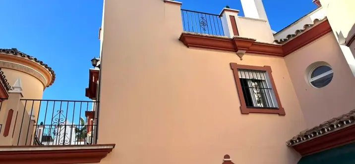 Продажа таунхауса в Estepona 4