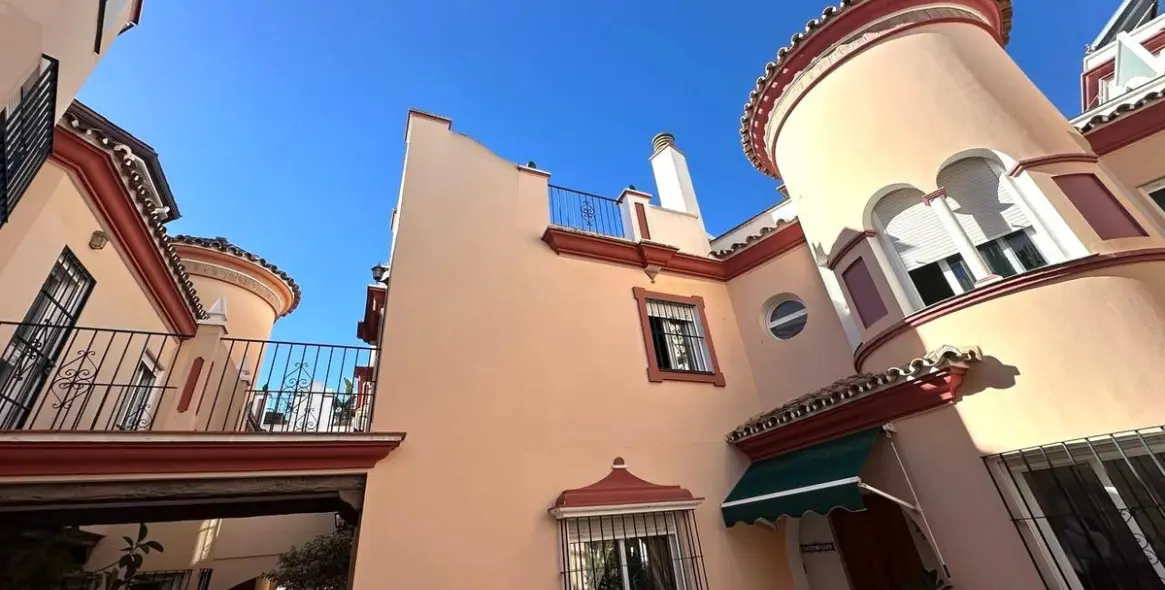 Продажа таунхауса в Estepona 6