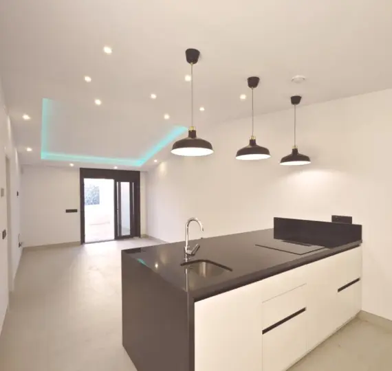 Продажа  отдельно стоящей виллы в El Coto