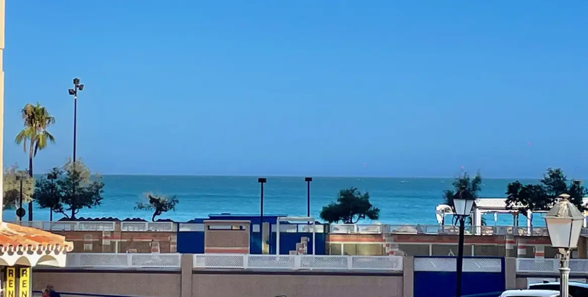 Продажа  отдельно стоящей виллы в Fuengirola 1