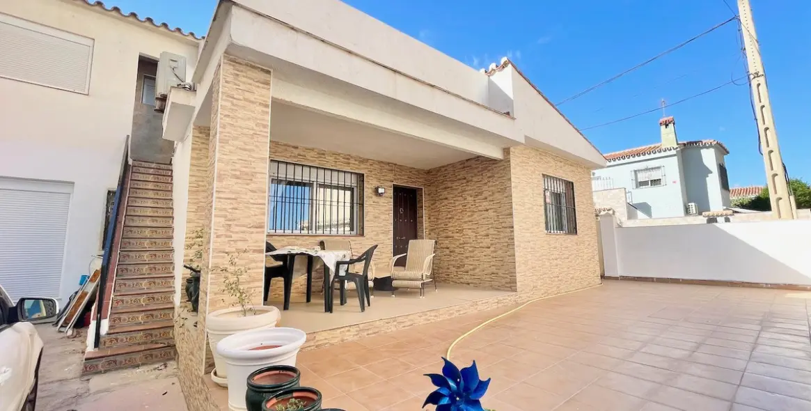 Продажа  отдельно стоящей виллы в Fuengirola 2