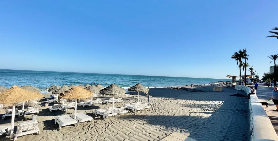 Venta de villa independiente en Fuengirola 33