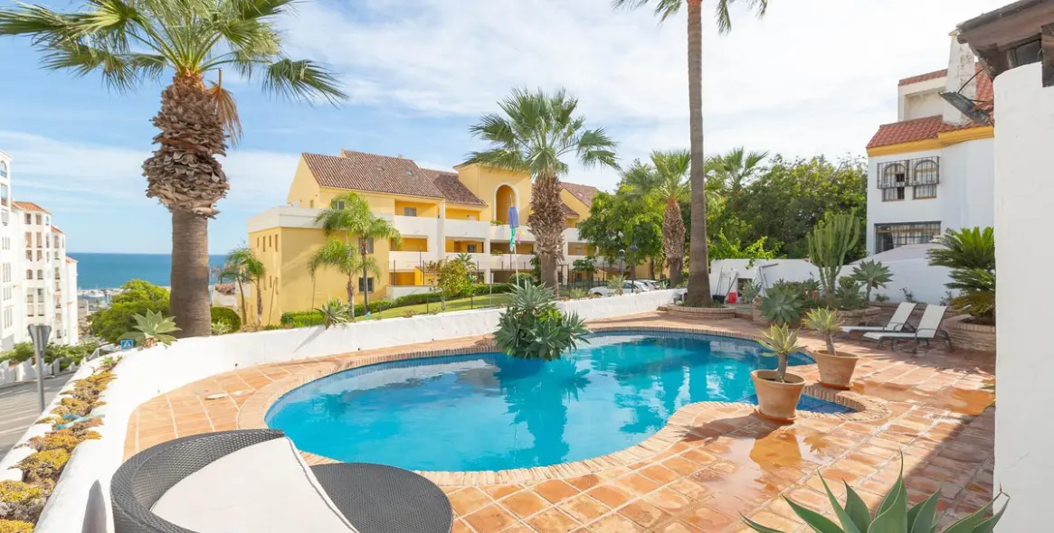 Продажа таунхауса в Estepona 1